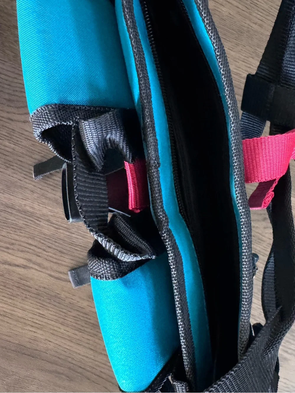 NWT Rangeland Multi-Pocket Backpack Tote with Black Straps
